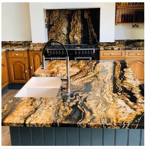 Đá Granite Magma Gold ốp bàn bếp, đảo bếp